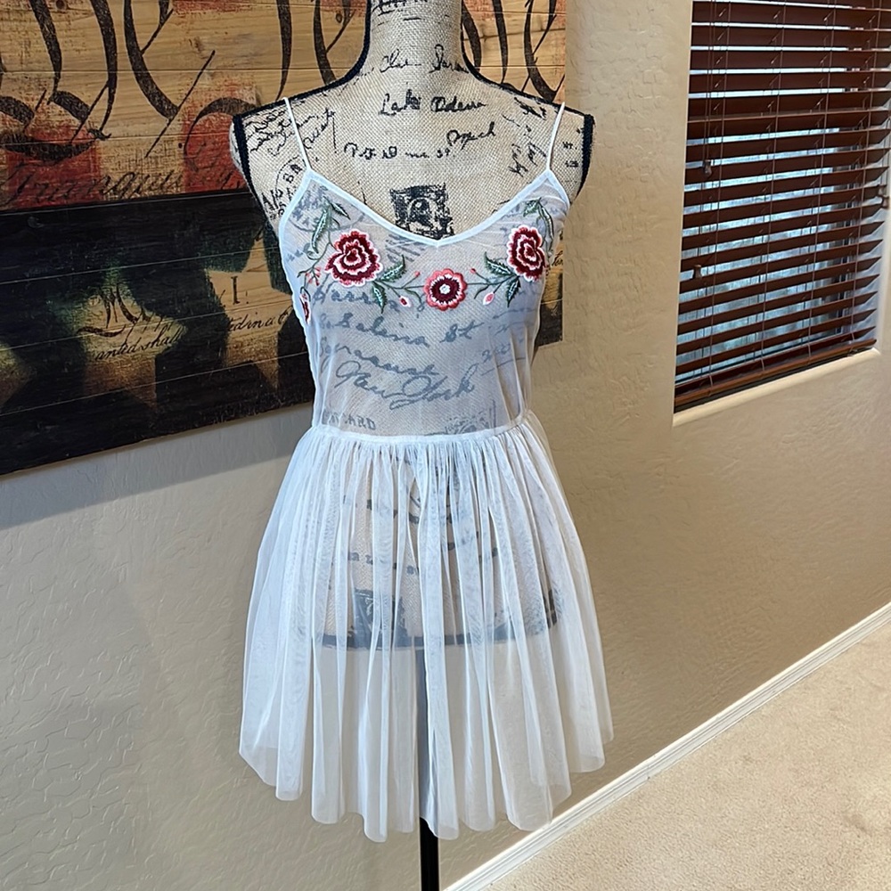 Illa Illa Sheer Tulle Floral Embroidered Ballerina Tank